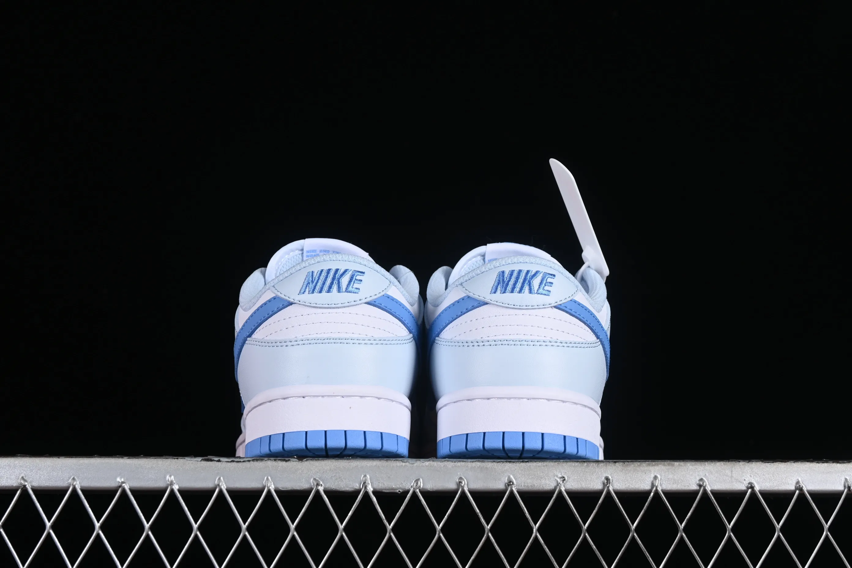 All categories Nk SB Dunk series Nk SB Dunk Low low-top sneakers F version Nk Dunk Low "Blue Tint" small fresh blue SB low-top casual sneakers DD1873-400